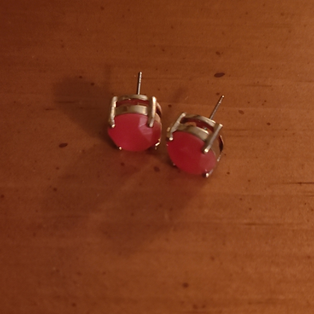 Elegant Pink Stud Earrings